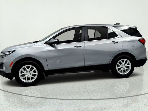 Used 2024 Chevrolet Equinox LT FWD image 2