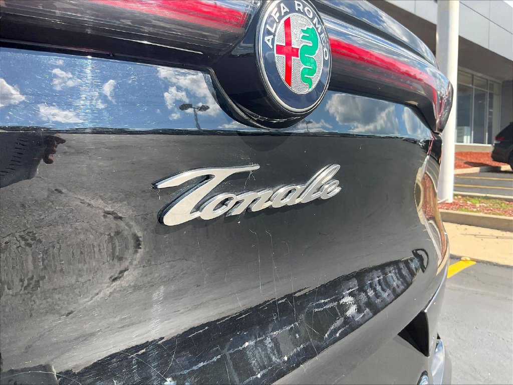 Used 2024 Alfa Romeo Tonale Ti w/ Premium Interior Package AWD/4WD image 23