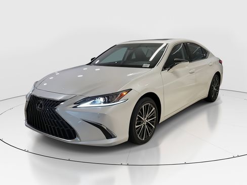 New 2025 Lexus ES 350 w/ Premium Package image 3