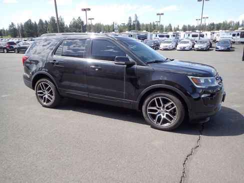 Used 2019 Ford Explorer Sport image 7