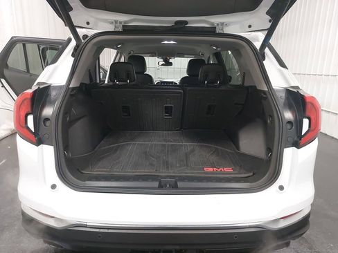 Used 2020 GMC Terrain SLT w/ Preferred Package image 12