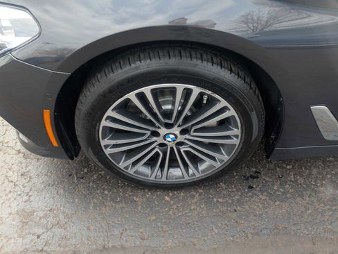 Used 2019 BMW 530i xDrive w/ Premium Package image 20
