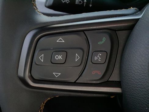 Used 2025 Jeep Gladiator Sport AWD/4WD image 26