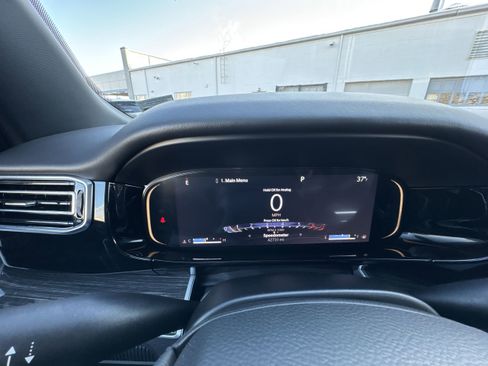 Used 2022 Jeep Wagoneer Series III w/ Convenience Group I image 12