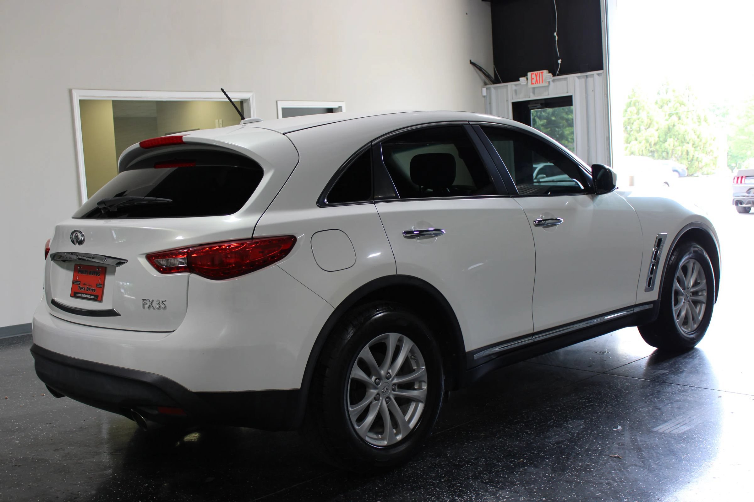 Used 2012 INFINITI FX35 2WD image 3