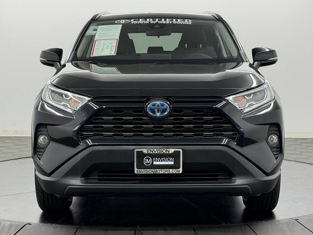 Certified 2021 Toyota RAV4 XLE w/ Carpet Mat Package (TMS) AWD/4WD image 6