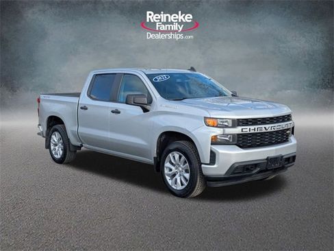 Used 2022 Chevrolet Silverado 1500 Custom image 3