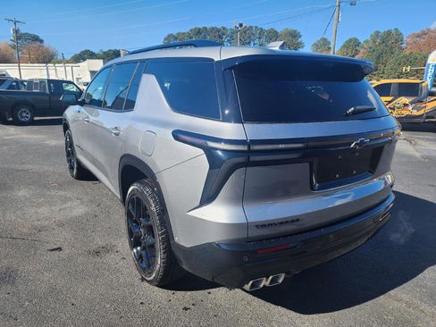 New 2026 Chevrolet Traverse RS image 3