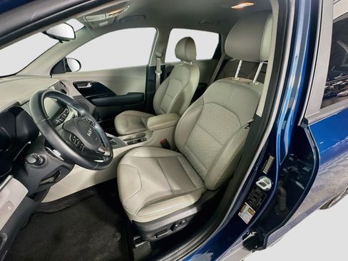 Used 2022 Kia Niro EX FWD image 13