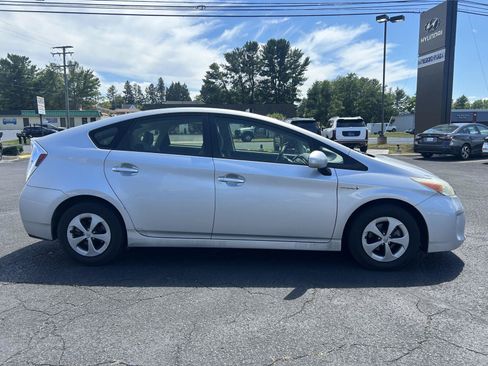 Used 2013 Toyota Prius Two FWD image 7