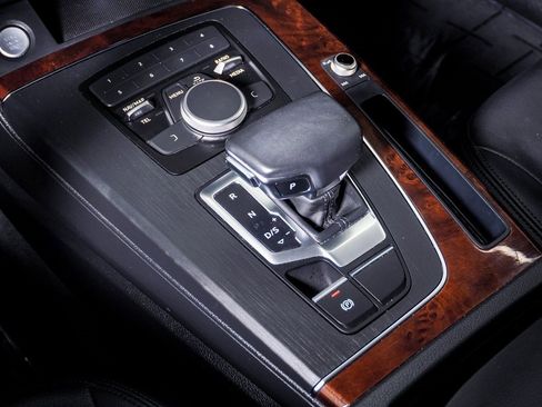 Used 2020 Audi Q5 2.0T Premium image 25