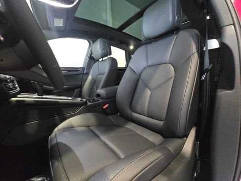 New 2026 Porsche Macan AWD/4WD image 5