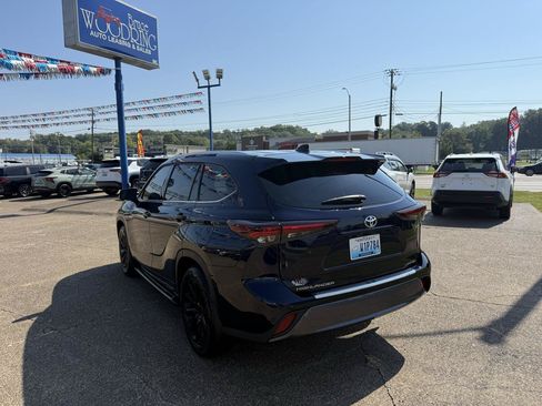 Used 2026 Toyota Highlander Limited AWD/4WD image 4