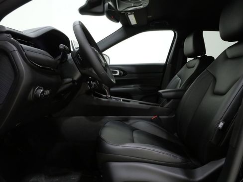 New 2026 Jeep Compass Limited image 12