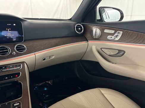 Used 2021 Mercedes-Benz E 450 4MATIC Sedan image 30