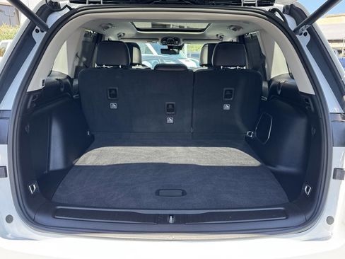 Used 2023 Jeep Grand Cherokee 4WD 4xe w/ Luxury Tech Group II image 12