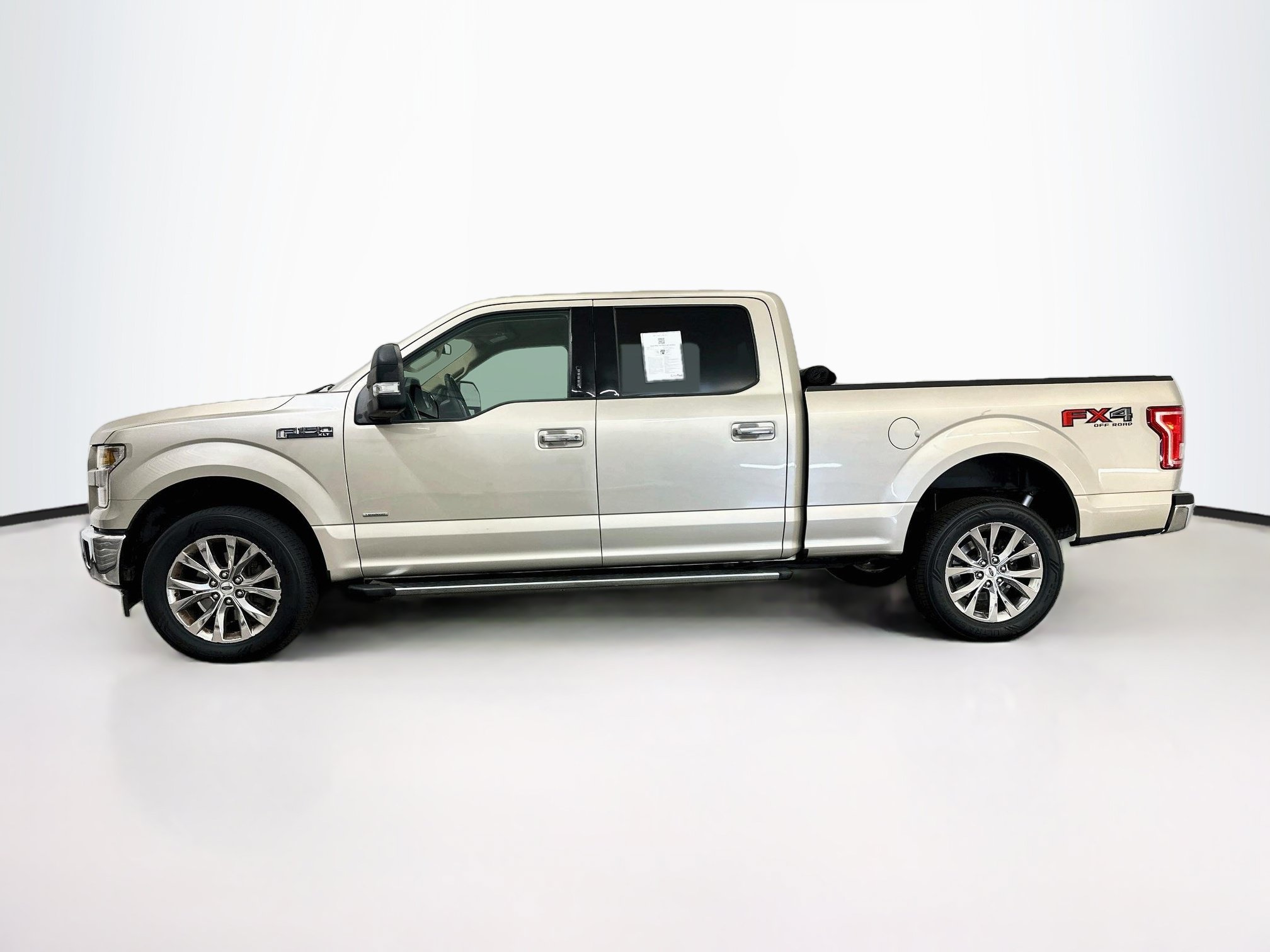 Used 2017 Ford F150 XLT w/ Equipment Group 302A Luxury AWD/4WD image 4