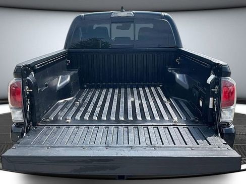 Used 2020 Toyota Tacoma TRD Sport w/ Technology Package AWD/4WD image 7