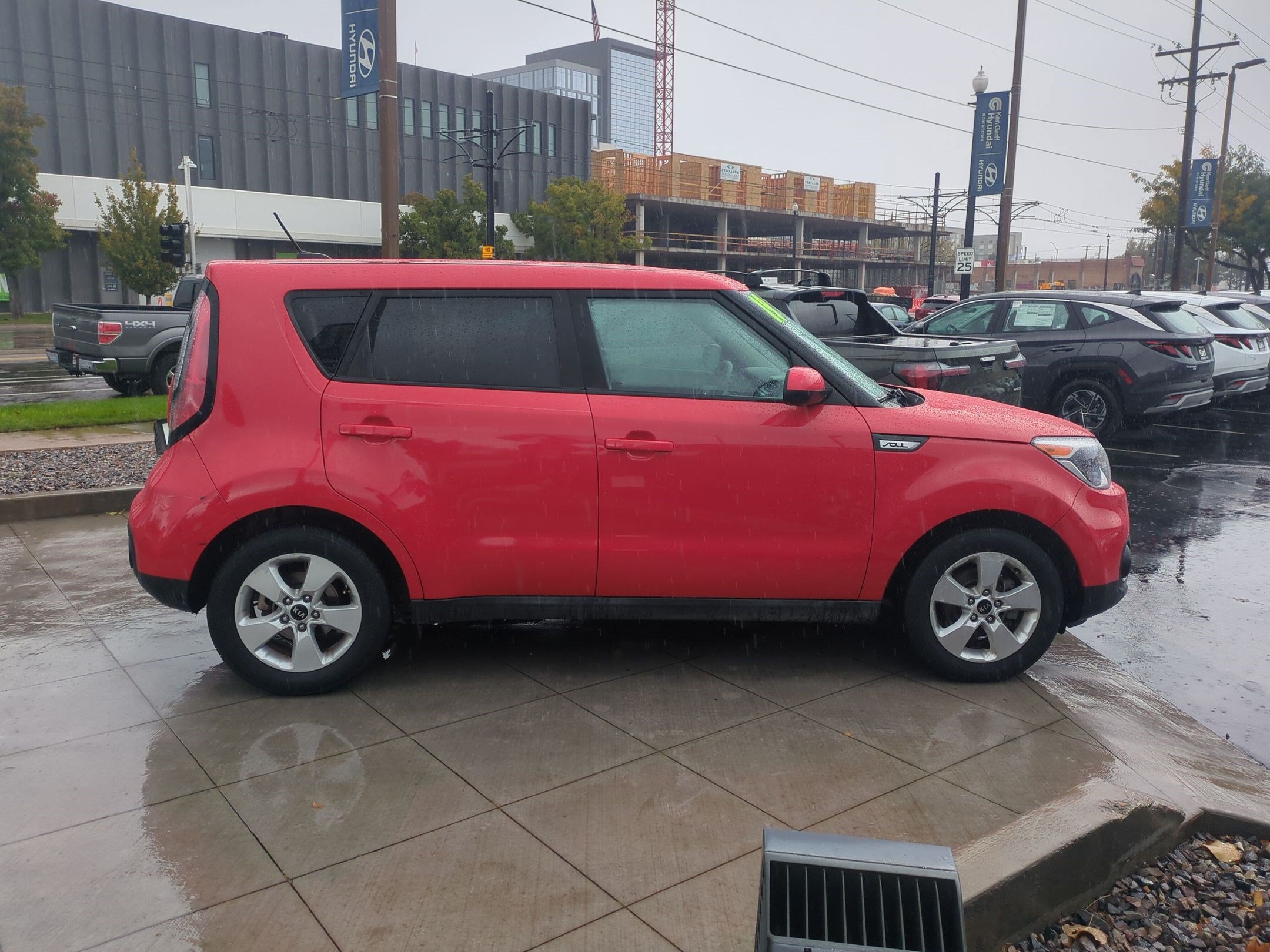 Used 2019 Kia Soul FWD image 2