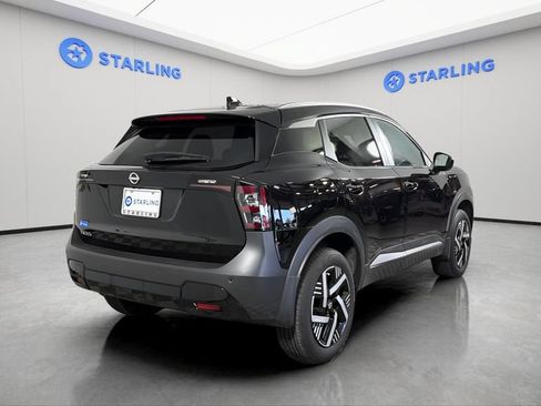 Used 2026 Nissan Kicks SV FWD image 8