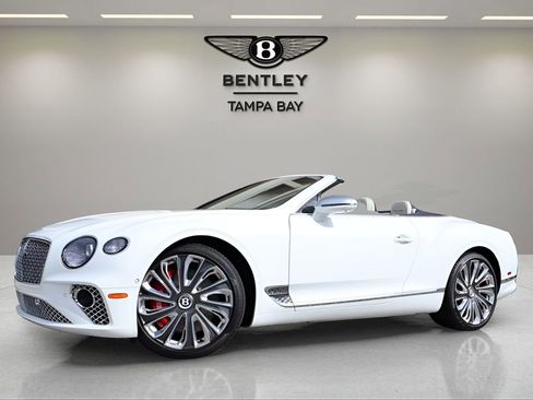 Certified 2023 Bentley Continental GT V8 AWD/4WD image 7