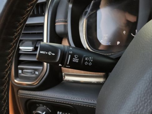 Used 2024 RAM 1500 Limited AWD/4WD image 18