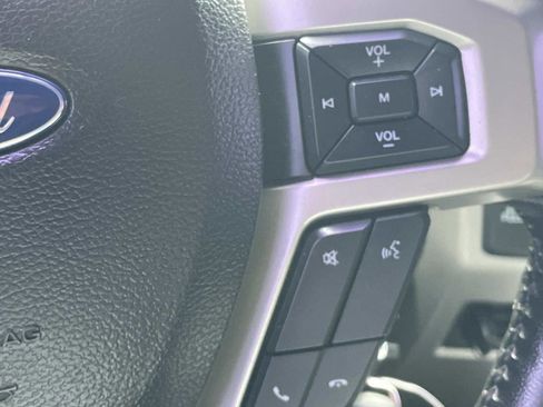 Used 2019 Ford F250 Lariat w/ Chrome Package image 23