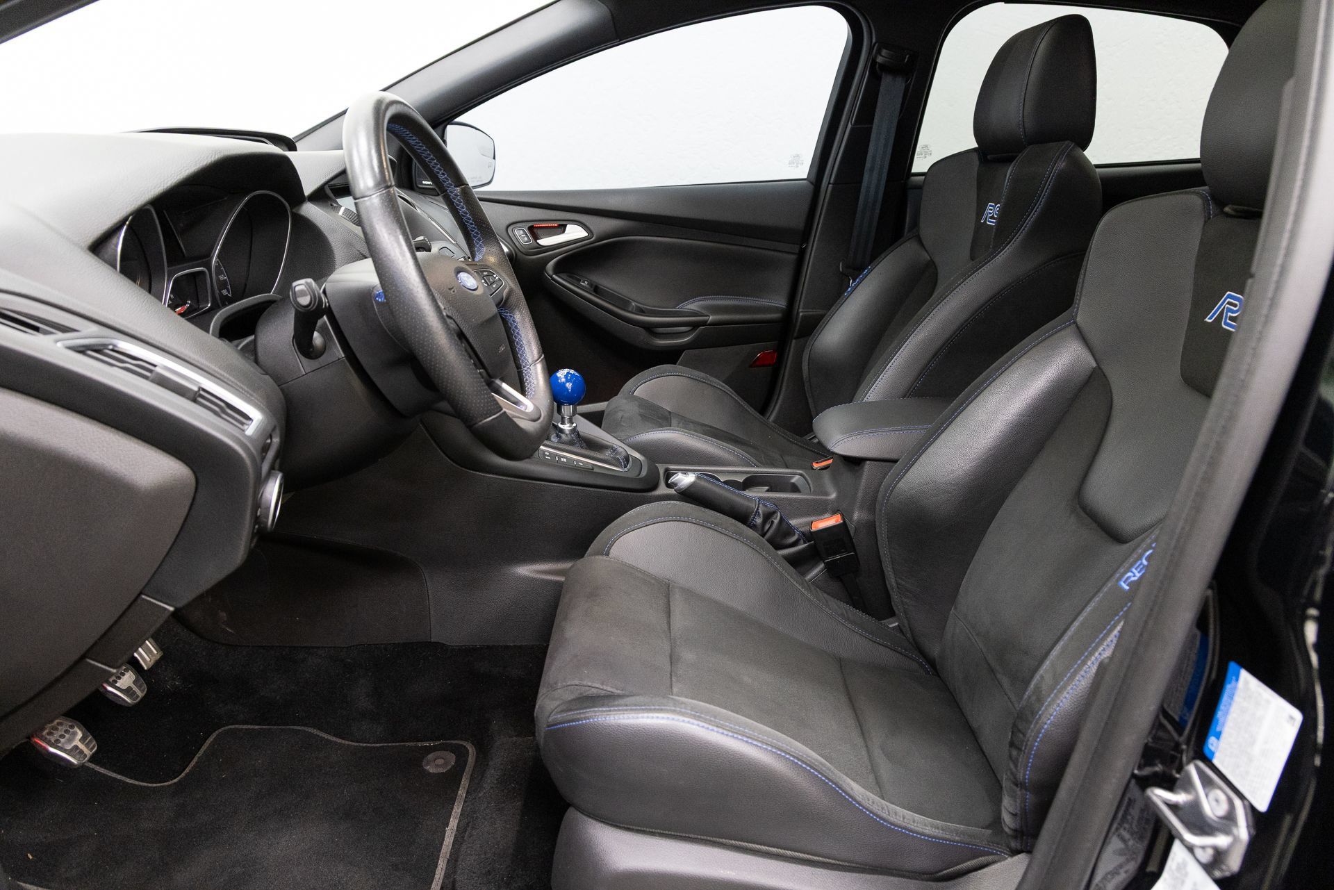 Used 2017 Ford Focus RS AWD/4WD image 7