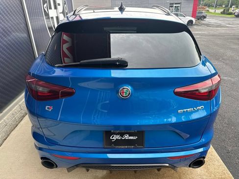 Used 2023 Alfa Romeo Stelvio Veloce AWD/4WD image 11
