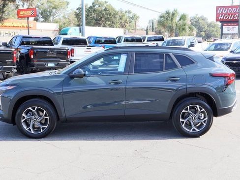 Certified 2025 Chevrolet Trax LT image 4