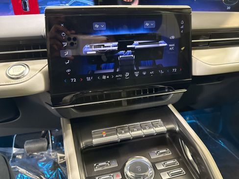 New 2026 Lincoln Nautilus Premier image 20