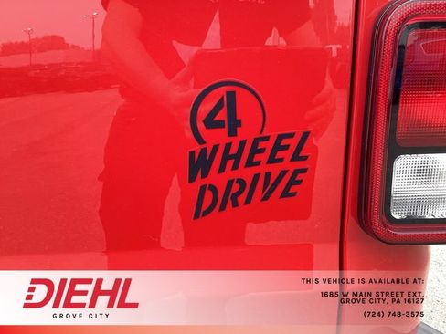 Used 2023 Jeep Gladiator Sport AWD/4WD image 13