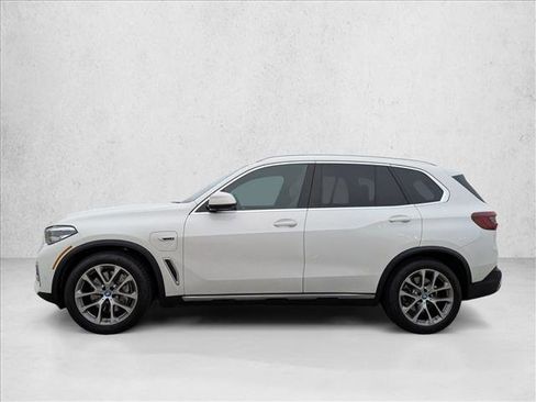 Used 2023 BMW X5 xDrive45e w/ Parking Assistance Package image 8
