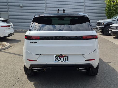 Used 2024 Land Rover Range Rover Sport Dynamic SE AWD/4WD image 4