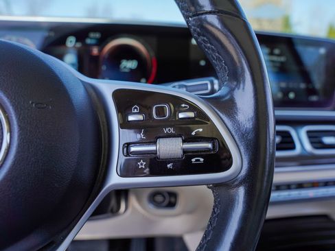 Used 2021 Mercedes-Benz GLE 350 4MATIC image 19