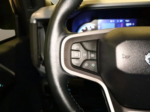 Used 2023 Ford Bronco Everglades image 12