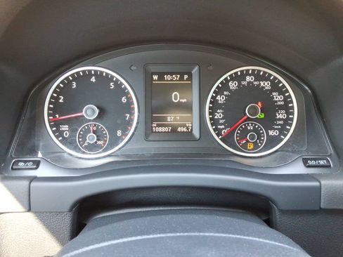 Used 2017 Volkswagen Tiguan SEL FWD image 29