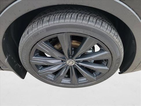 Used 2025 Toyota Crown Nightshade image 10