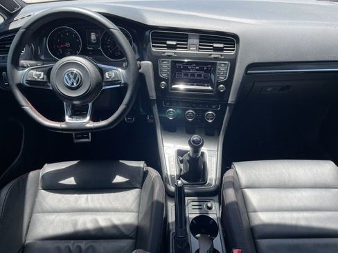 Used 2015 Volkswagen Golf 4-Door FWD image 15