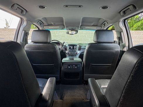 Used 2018 Chevrolet Suburban Premier AWD/4WD image 34
