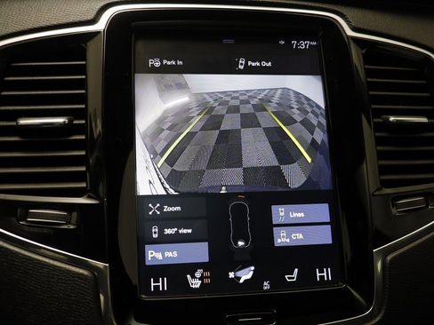 Used 2018 Volvo XC90 T5 Momentum w/ Convenience Package image 10