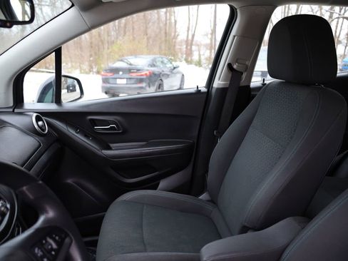 Used 2016 Chevrolet Trax LS FWD image 14