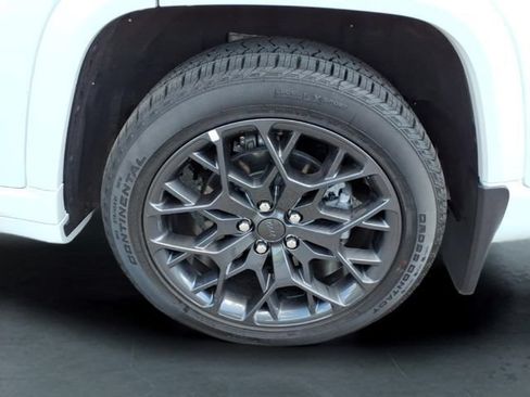 Used 2025 Jeep Grand Cherokee L Summit AWD/4WD image 12