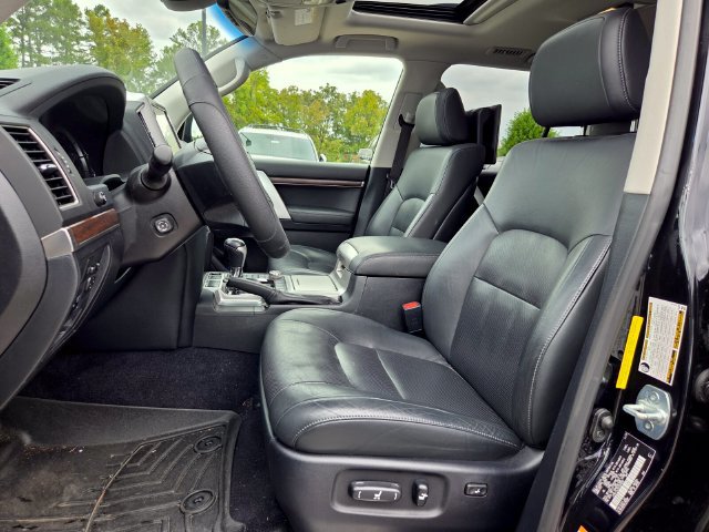 Used 2016 Toyota Land Cruiser AWD/4WD image 9