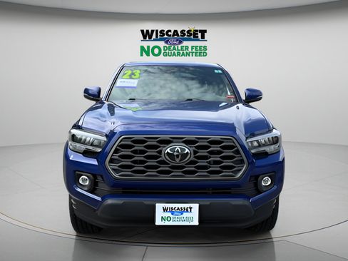 Used 2023 Toyota Tacoma TRD Off-Road w/ TRD Premium Off Road Package AWD/4WD image 10