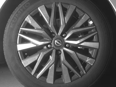 Used 2025 Nissan Altima 2.5 SV image 10