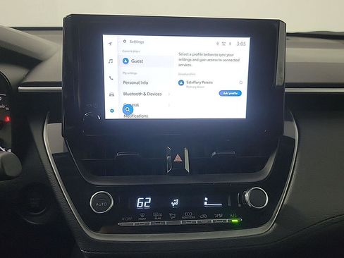 Used 2024 Toyota Corolla Cross LE image 30