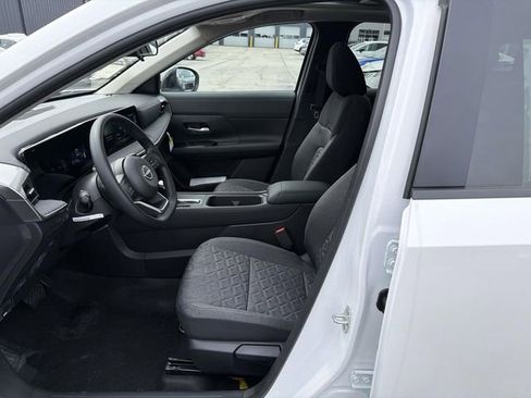 New 2026 Nissan Kicks SV w/ SV Premium Package AWD/4WD image 14