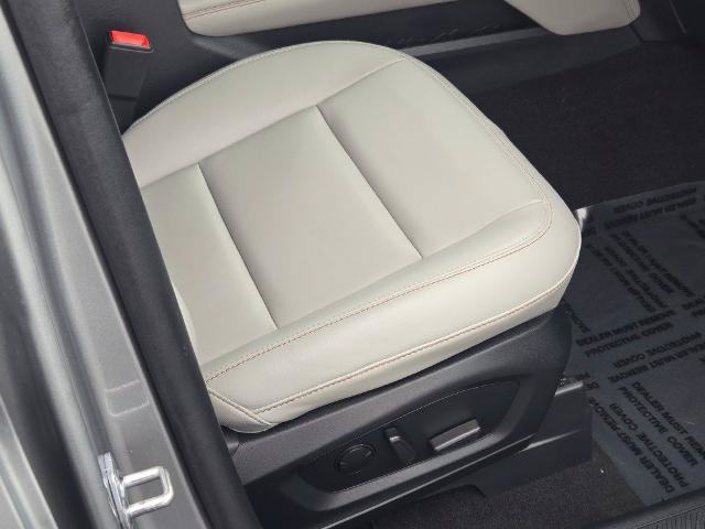 Certified 2025 Ford Explorer Active w/ Active Comfort Package AWD/4WD image 7