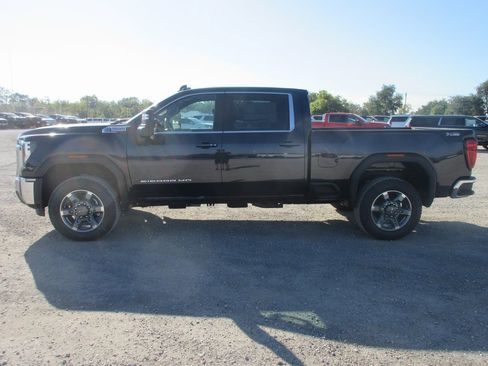 New 2026 GMC Sierra 2500 SLE w/ SLE Value Package; image 10